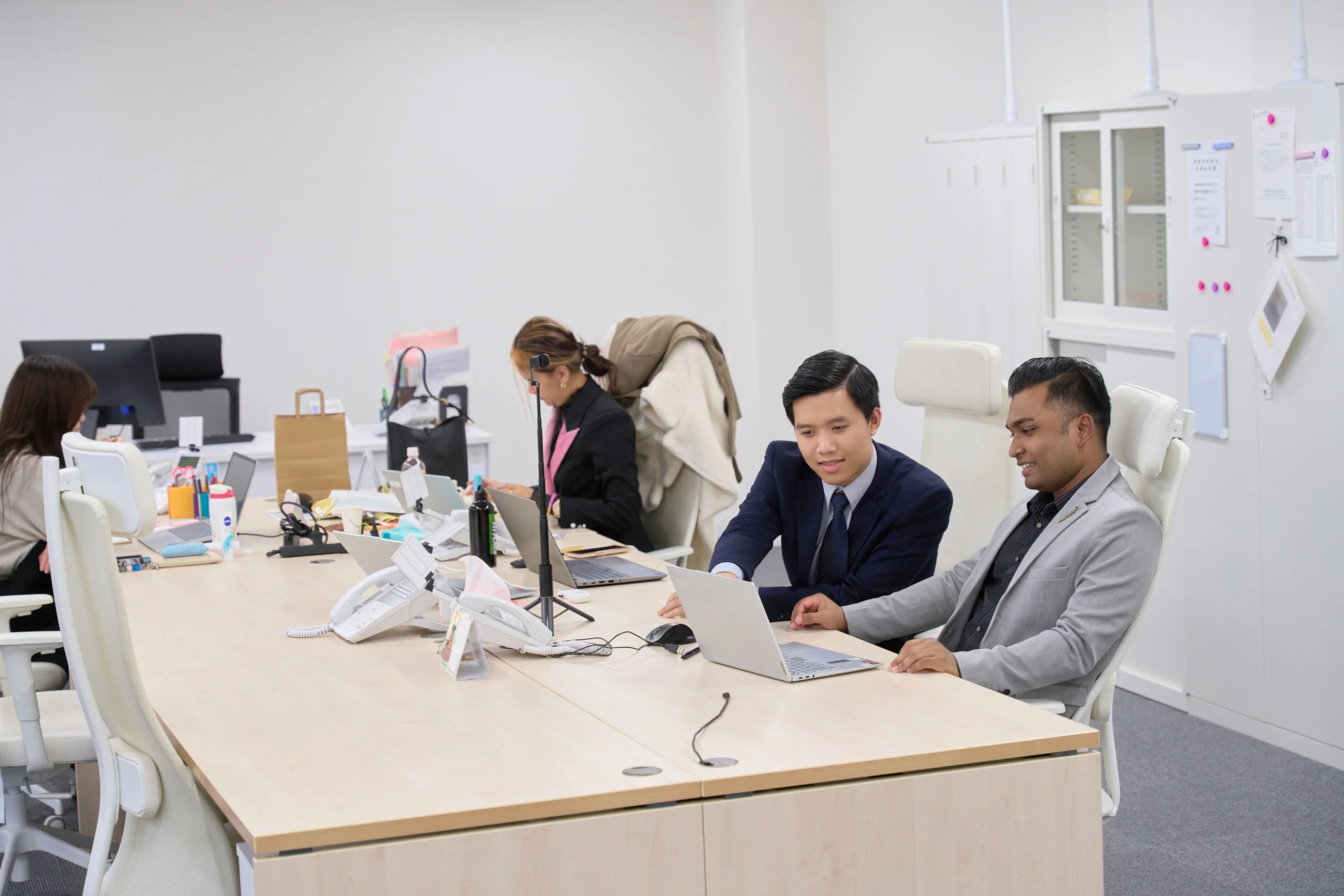 Copy of HJM09790 (1)