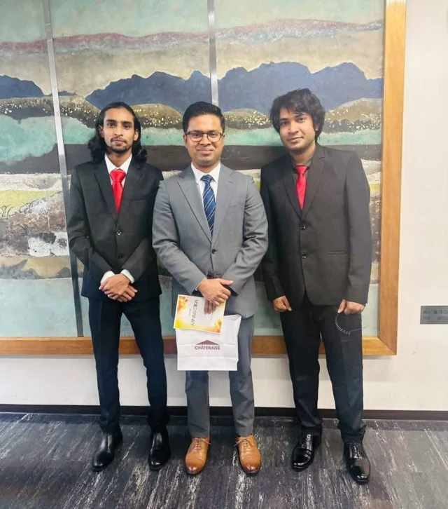 <span class="ss-t" data-en="SORA students" data-bn="SORA শিক্ষার্থীরা" data-ja="SORAの学生たち">SORA students</span>
